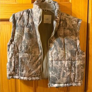Camo puffer vest